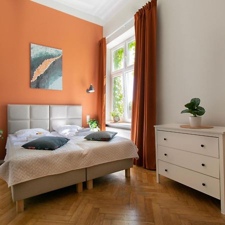 Vintage Apartment Gertrudy Street Краков Экстерьер фото